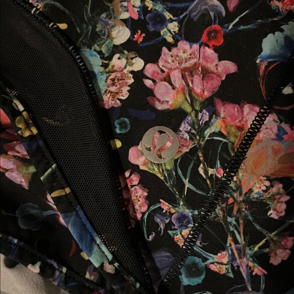 Lululemon Shorts - Picture 5 of 5
